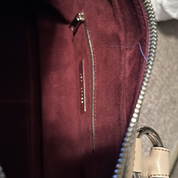 Authentic Marc Jacobs bag! Silver accents. Zipper closure. Never used! - Picture 6 of 7